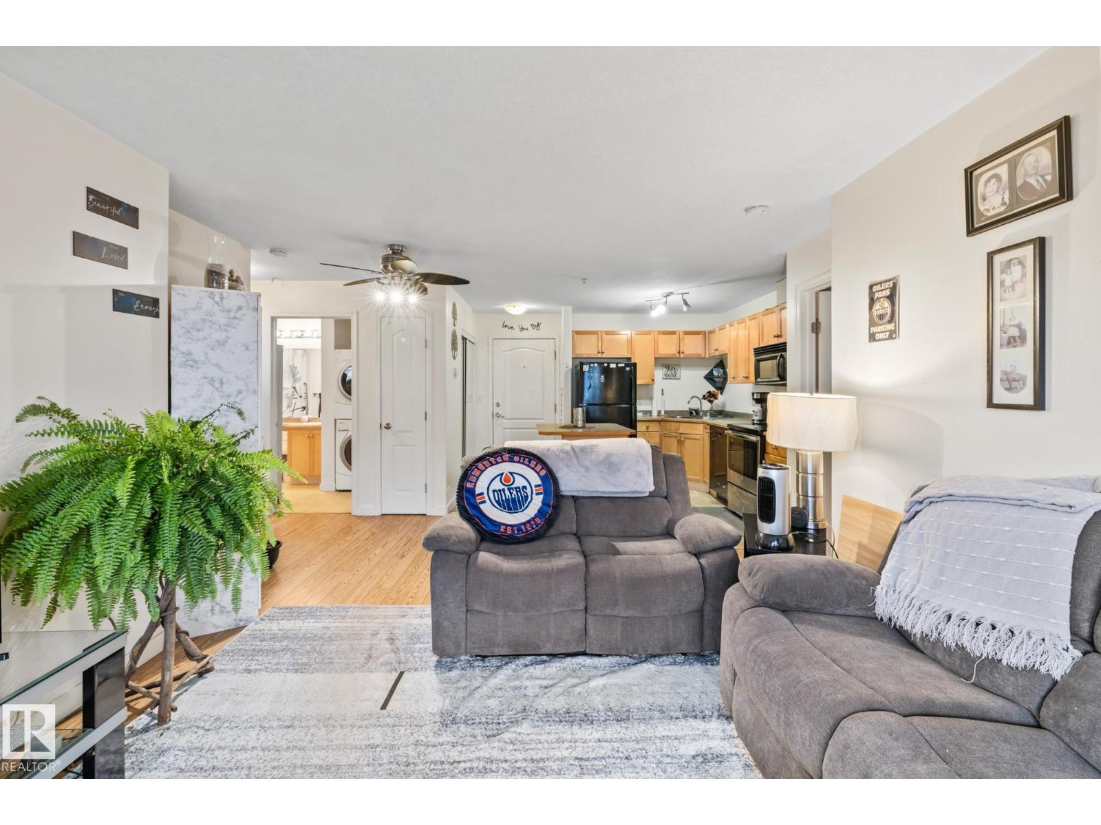 Photo 11 of 308 12550 140 Av Nw, Edmonton AB