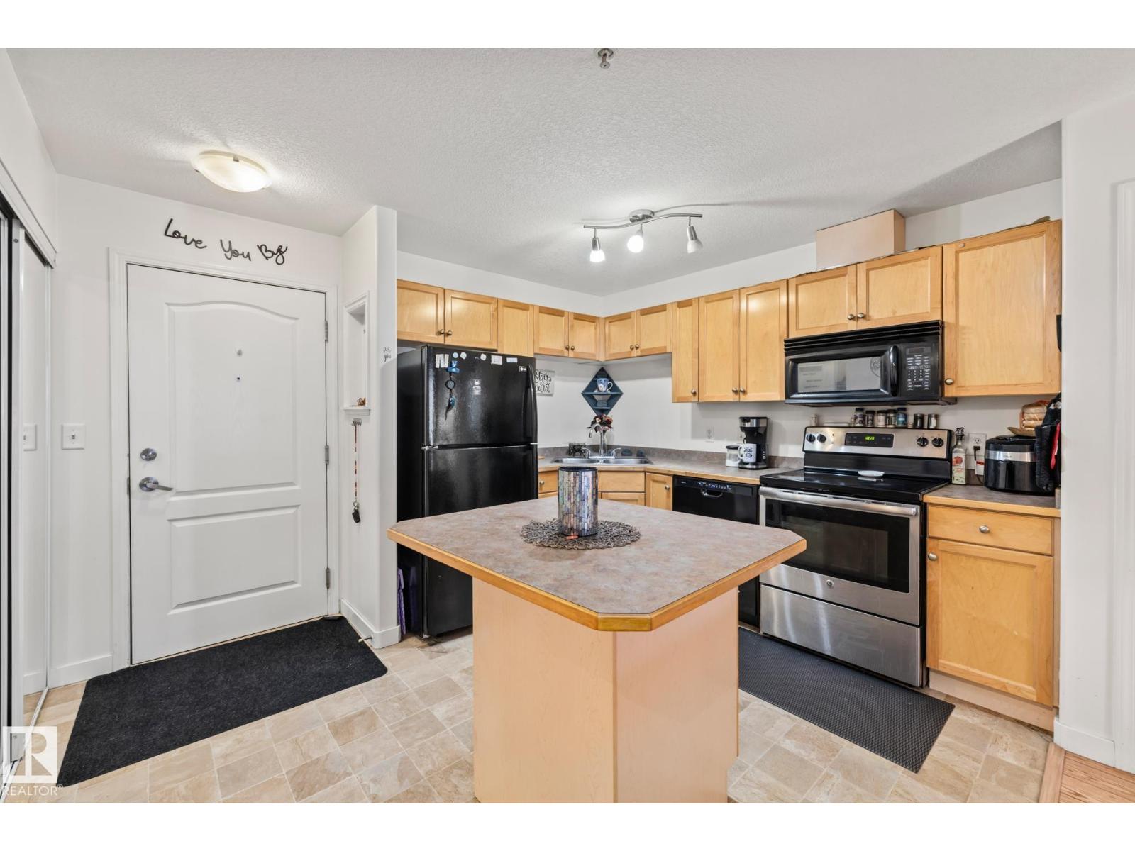 Photo 3 of 308 12550 140 Av Nw, Edmonton AB