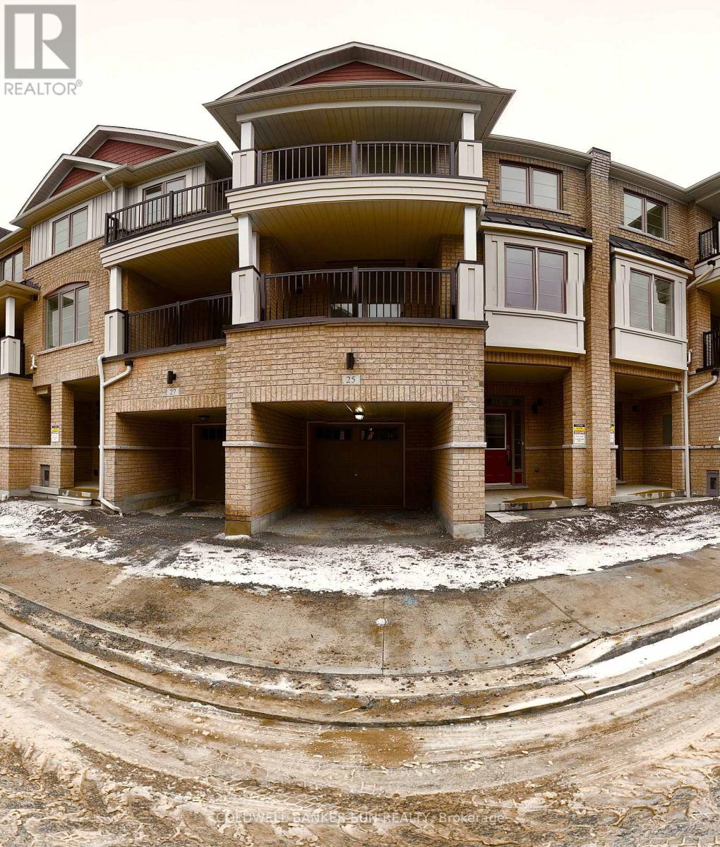 Photo 1 of 25 Waterside Way, Whitby ON