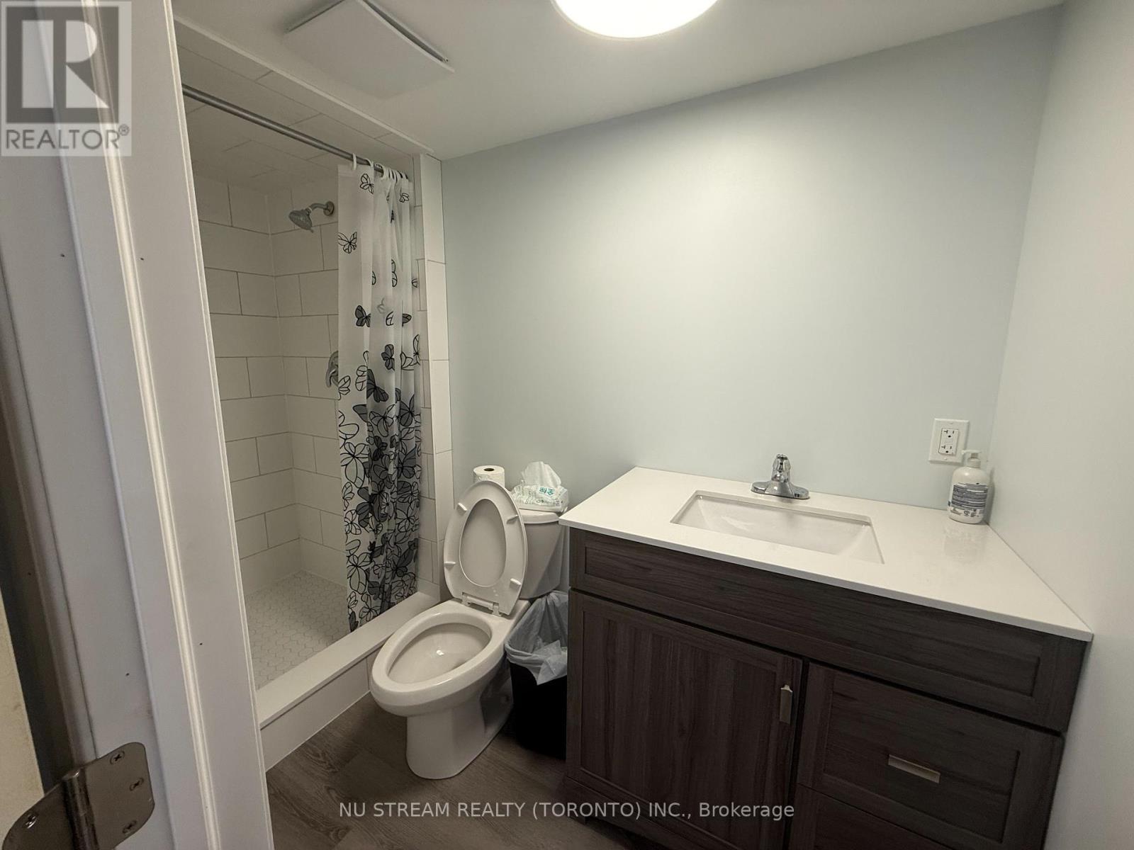 Photo 1 of 42 8 Townwood Drive, Richmond Hill ON