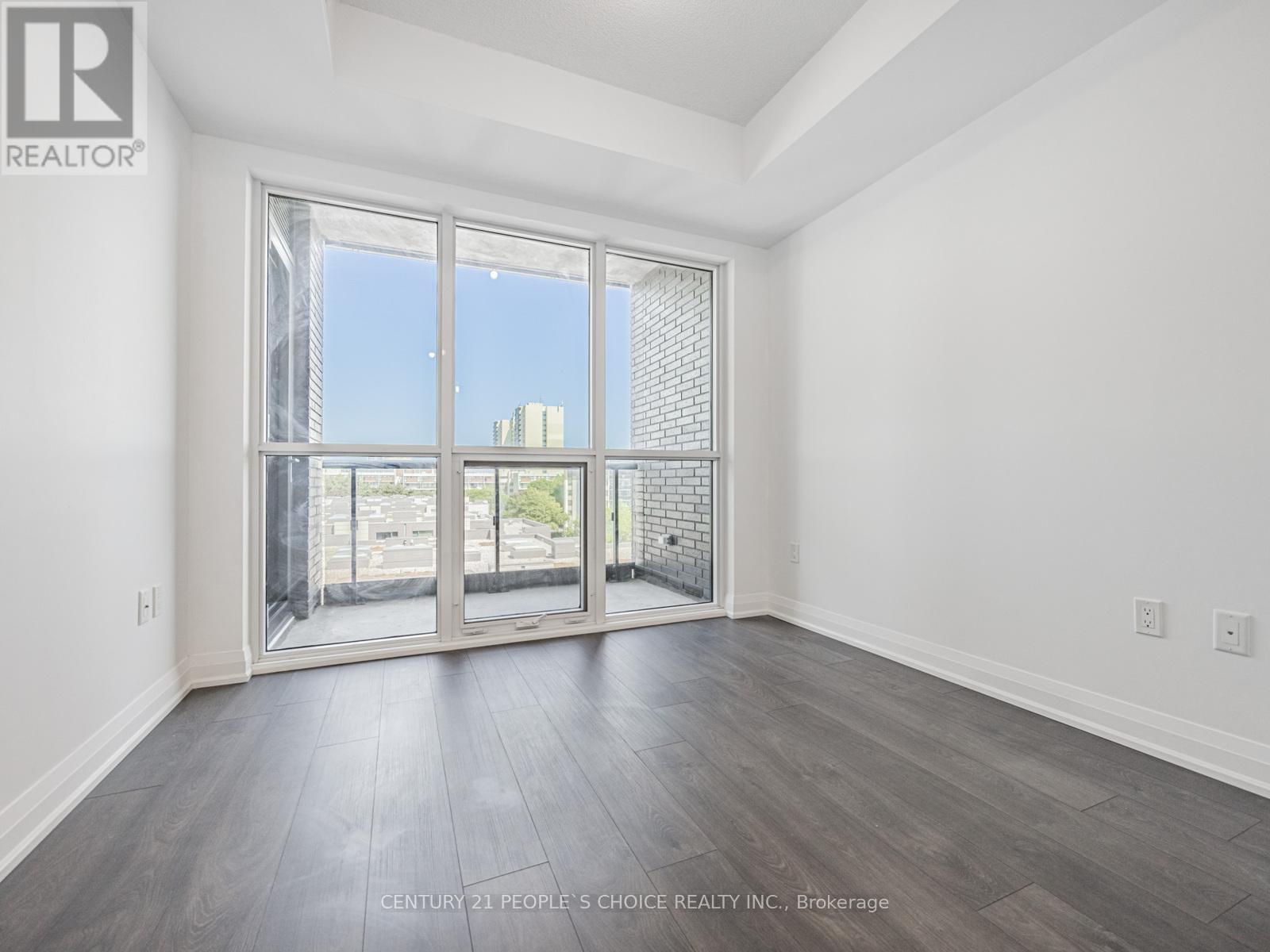 Photo 10 of 635 26 Gibbs Road, Toronto ON