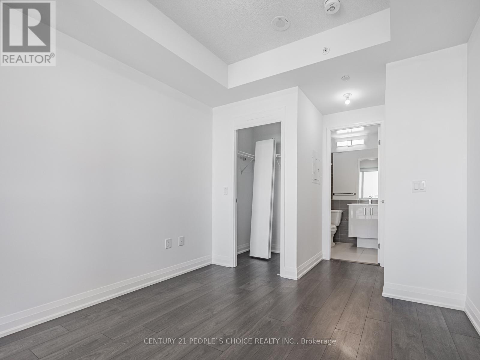 Photo 11 of 635 26 Gibbs Road, Toronto ON