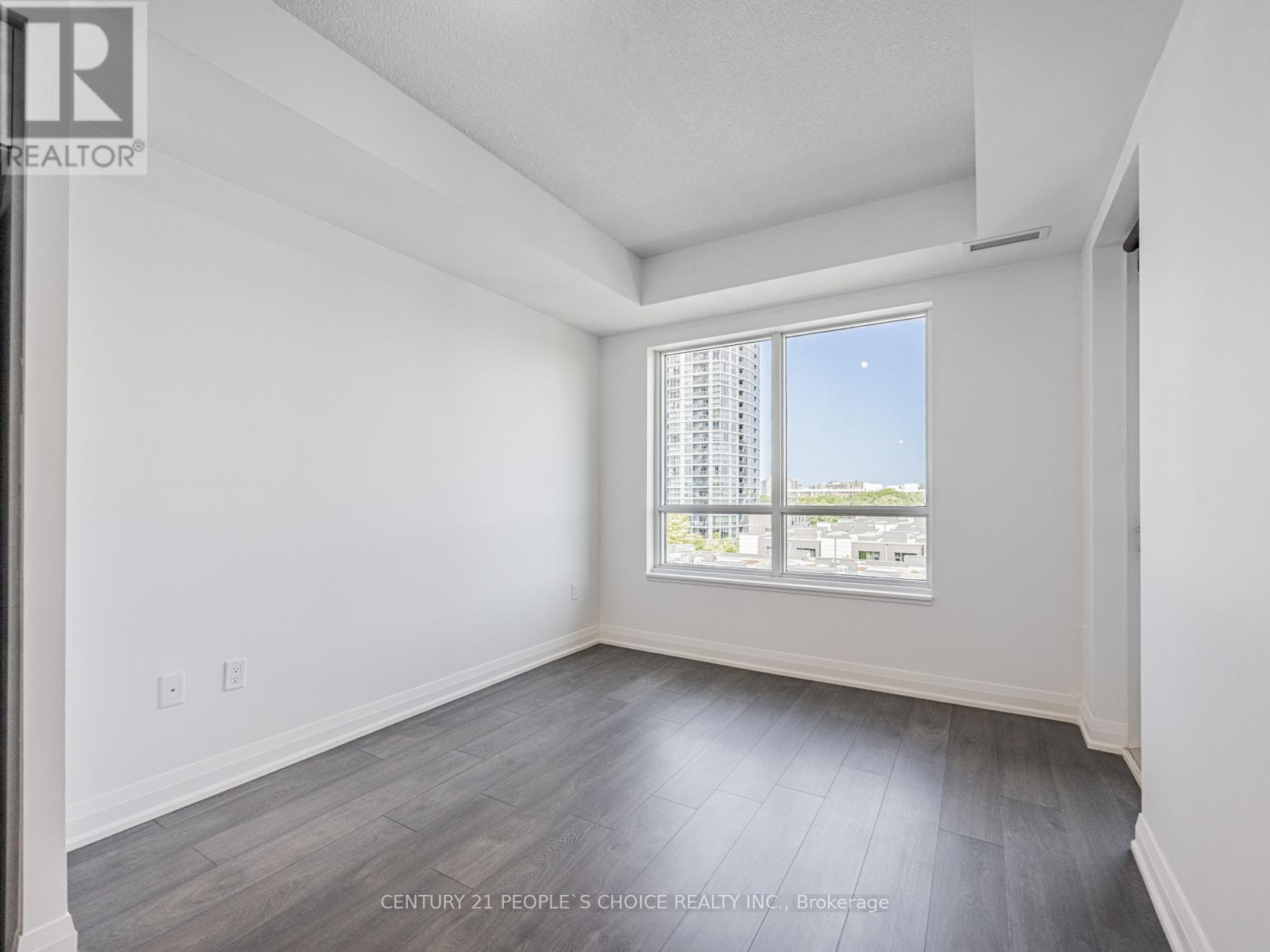 Photo 2 of 635 26 Gibbs Road, Toronto ON