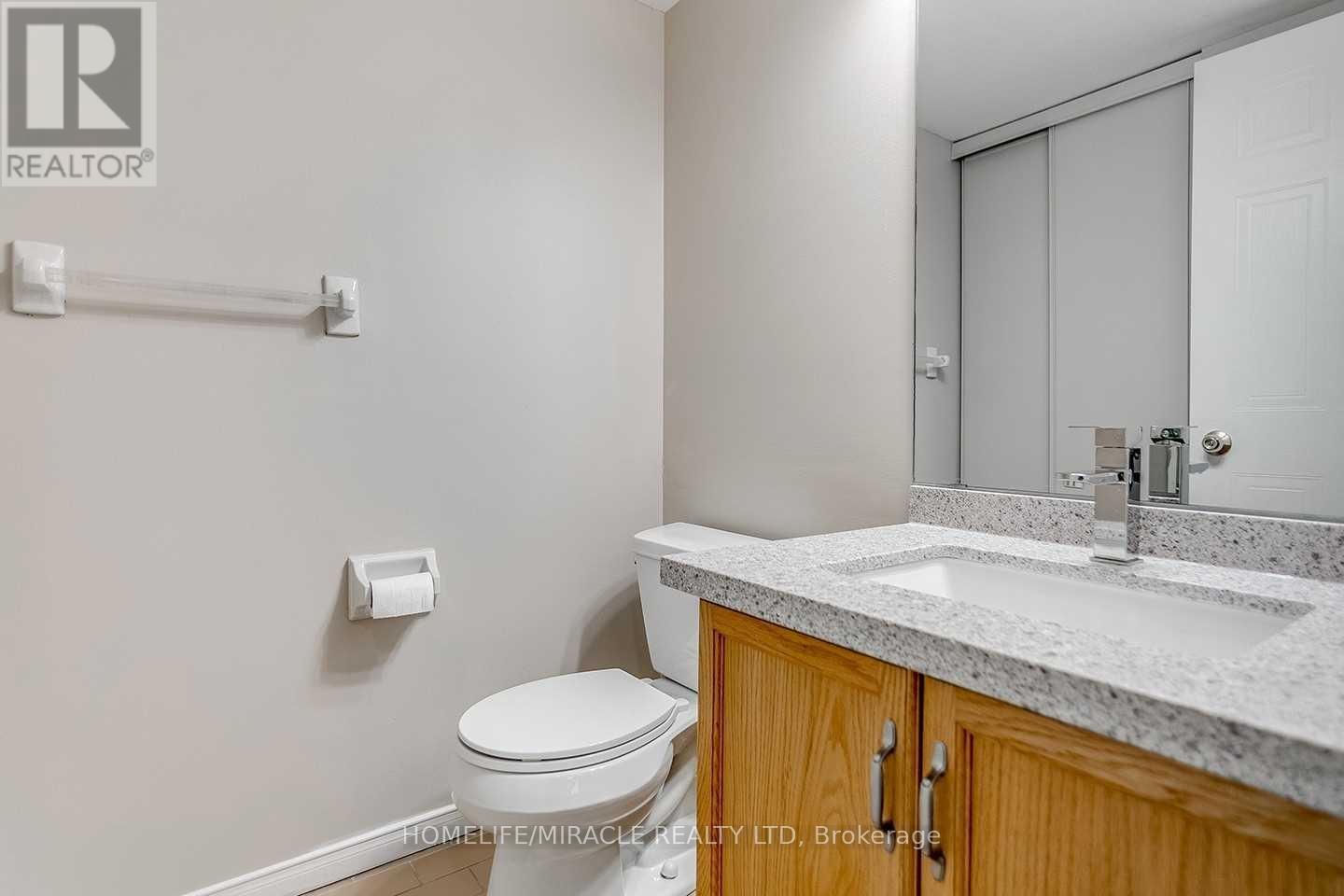 Photo 18 of 304 1270 Maple Crossing Boulevard, Burlington ON
