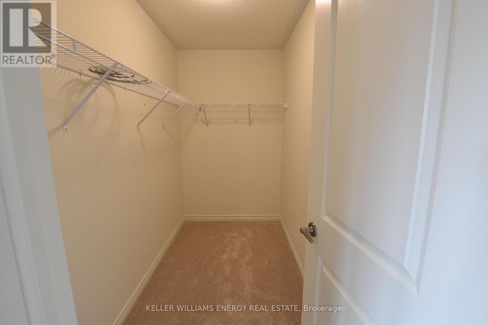 Photo 15 of 481 Twin Streams Road, Whitby ON
