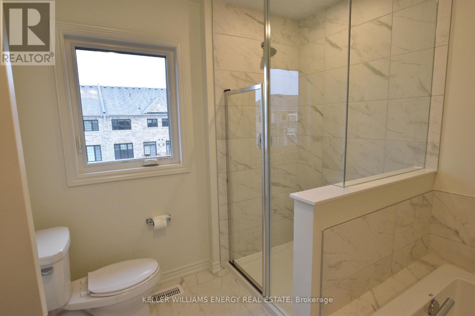 Photo 16 of 481 Twin Streams Road, Whitby ON