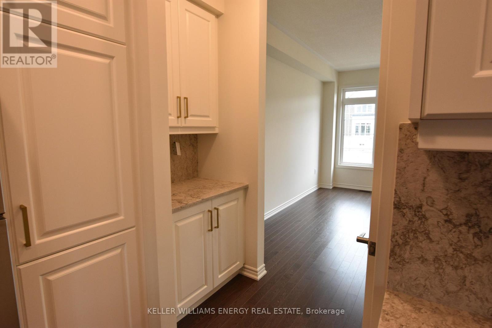 Photo 7 of 481 Twin Streams Road, Whitby ON