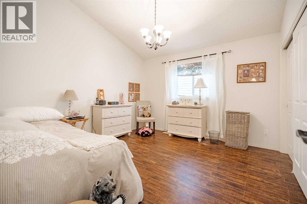 Photo 18 of 41 Everridge Court Sw, Calgary AB