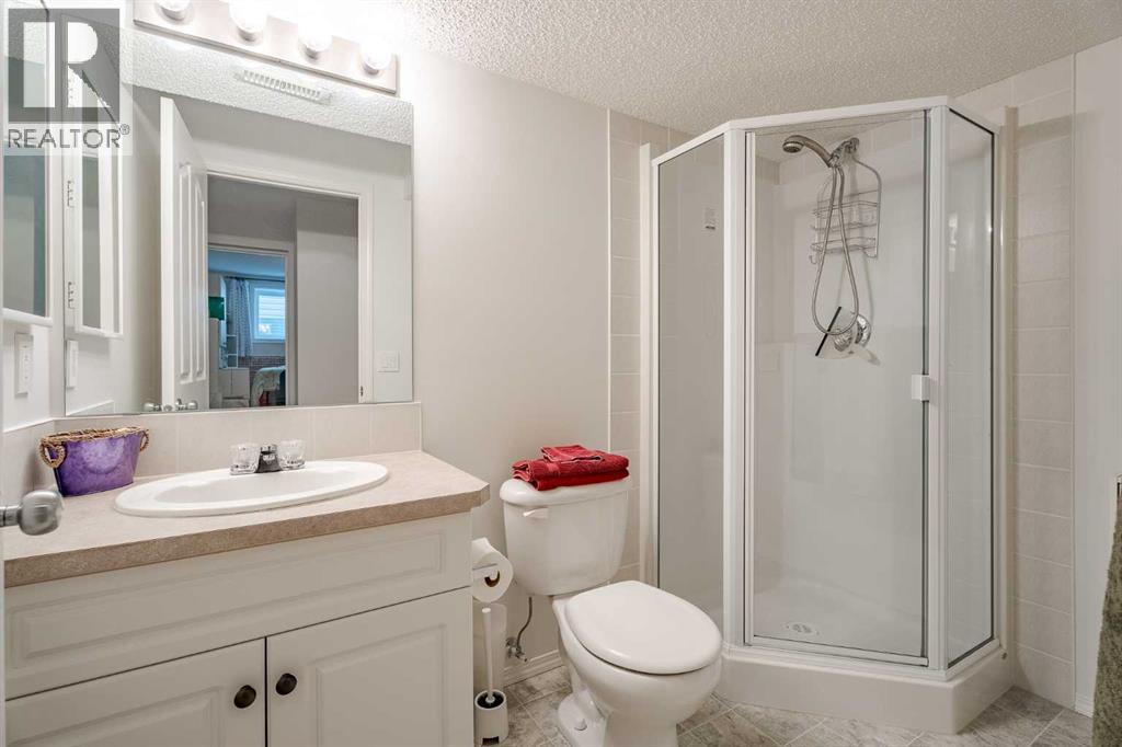 Photo 27 of 41 Everridge Court Sw, Calgary AB