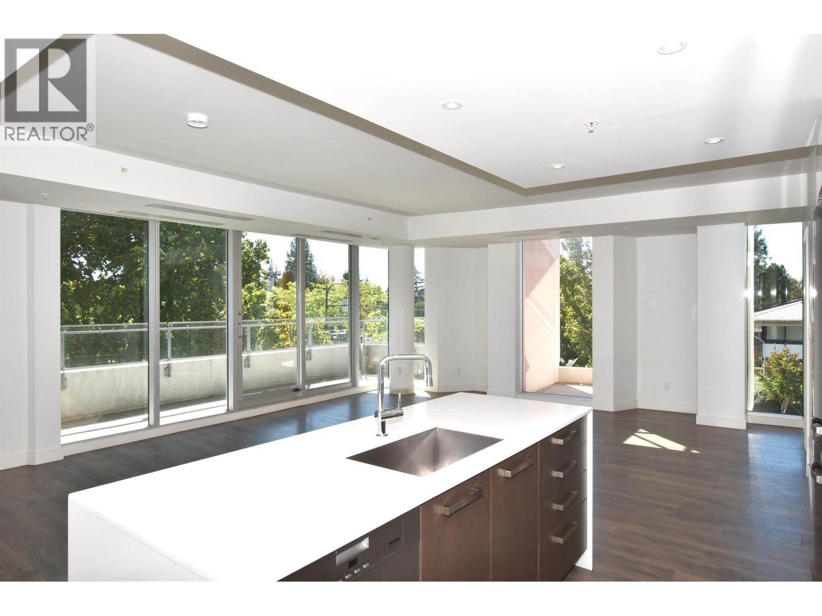 307 5688 WILLOW STREET - Photo 5 of 17, Vancouver, British Columbia