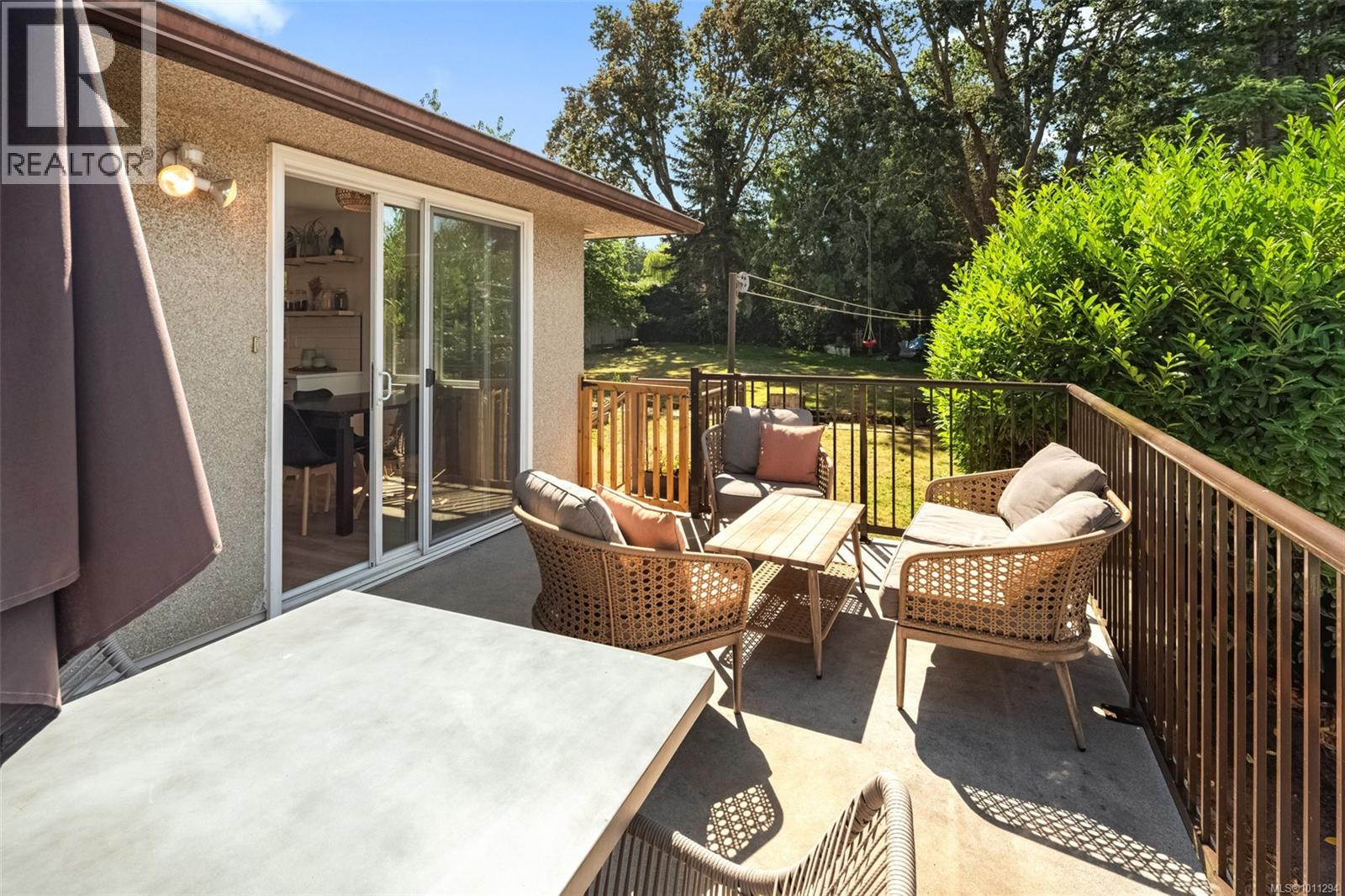 Photo 27 of 765 Lily Ave, Saanich BC