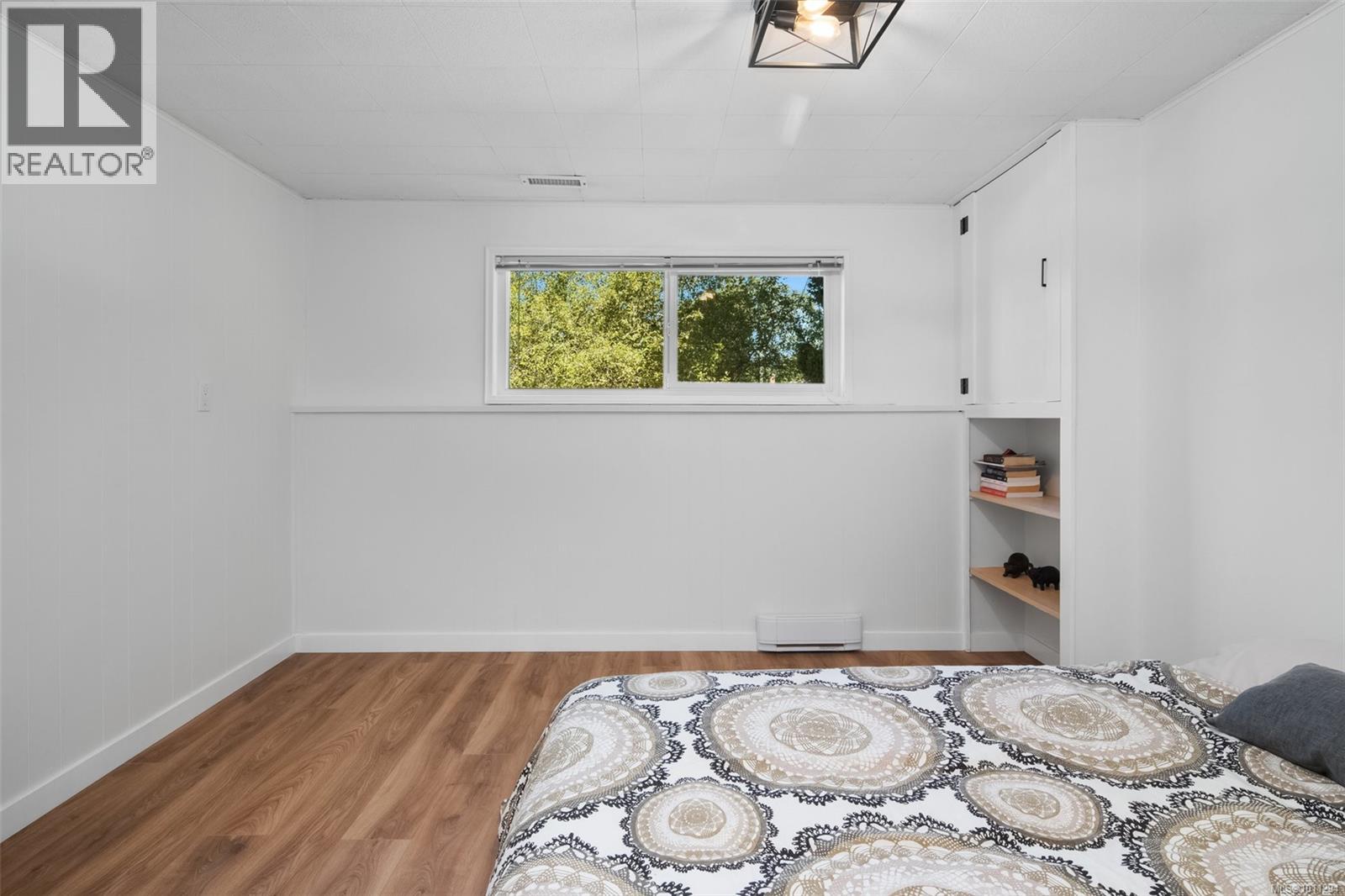 Photo 42 of 765 Lily Ave, Saanich BC