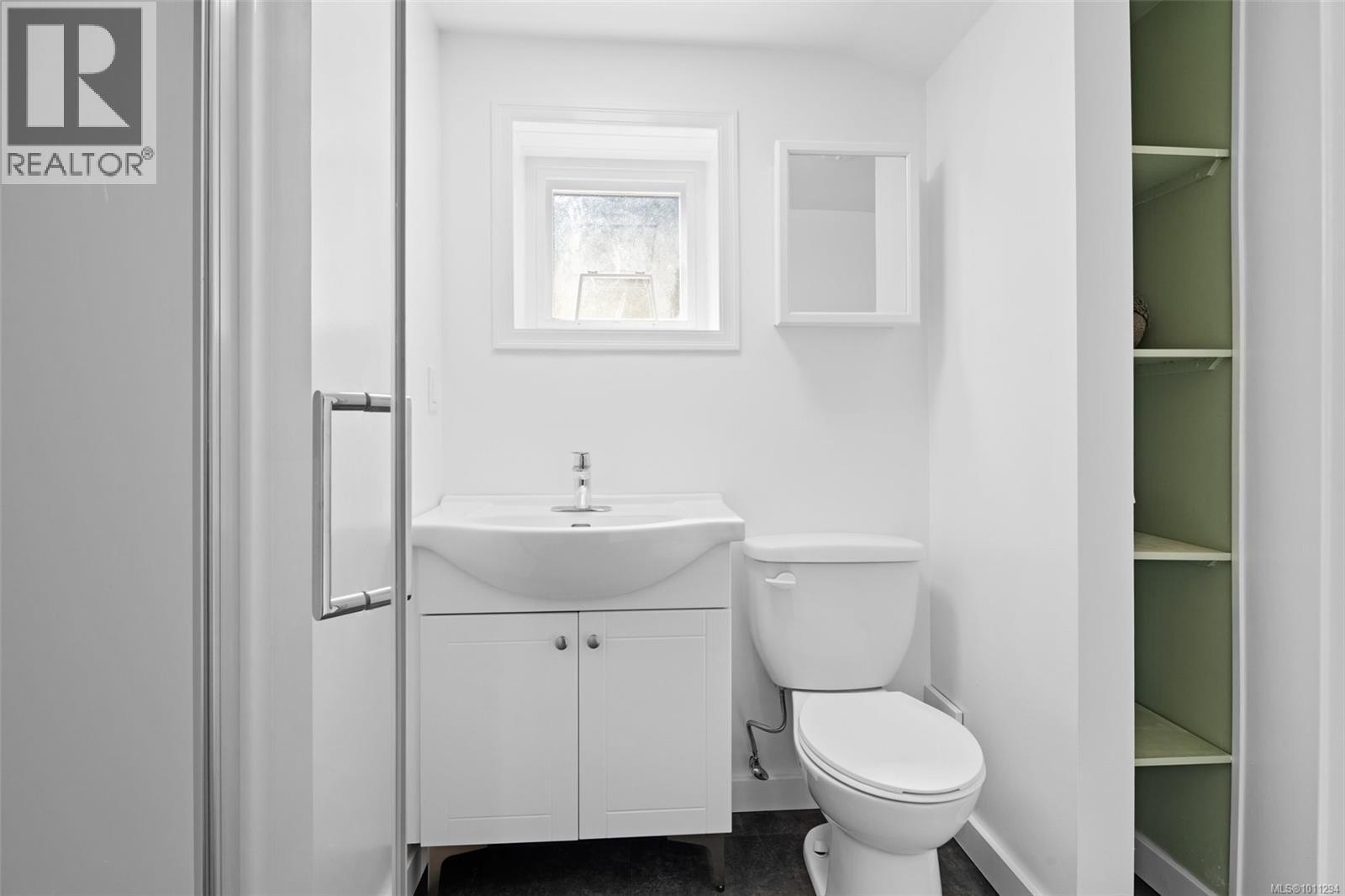 Photo 47 of 765 Lily Ave, Saanich BC