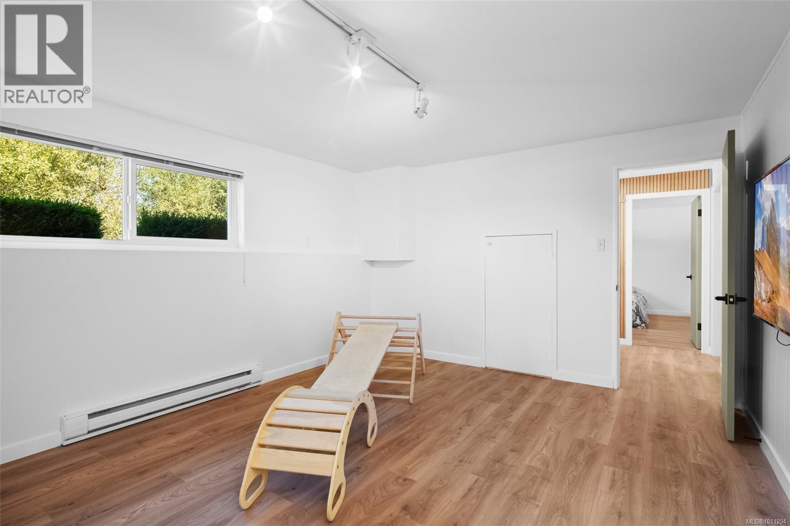 Photo 45 of 765 Lily Ave, Saanich BC