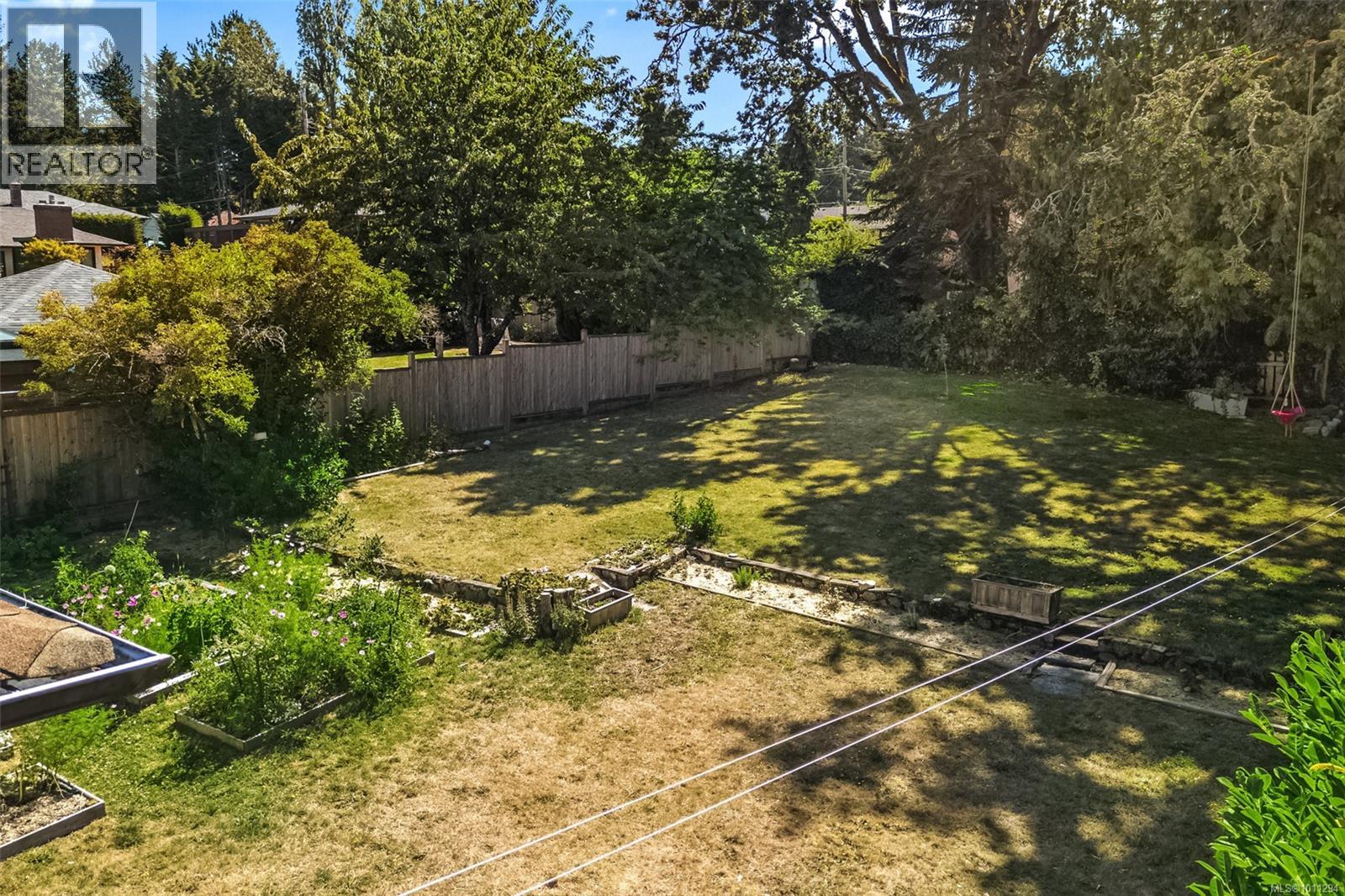Photo 58 of 765 Lily Ave, Saanich BC