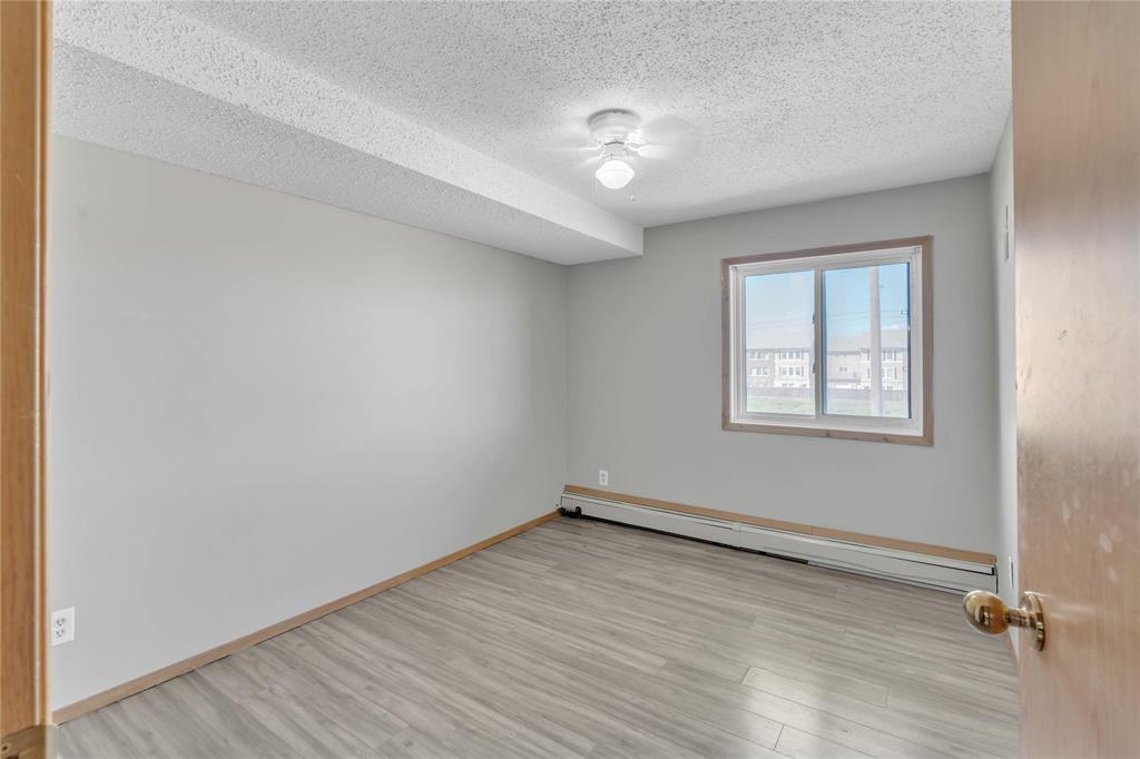 Photo 15 of 1305 30 Lake Crest Road, Winnipeg MB