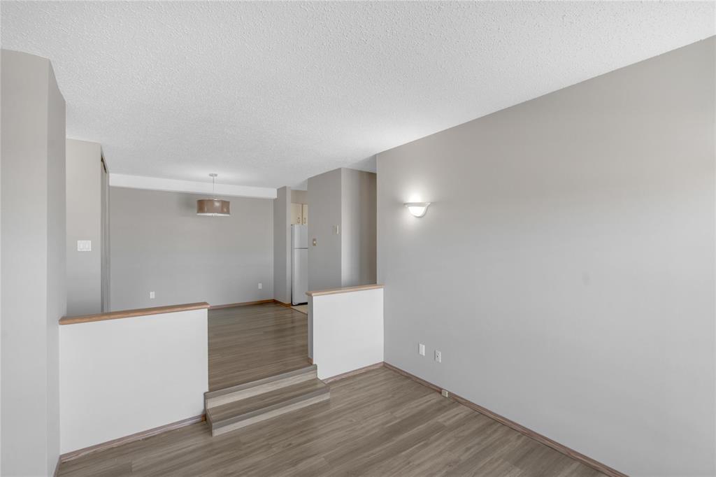 Photo 10 of 1305 30 Lake Crest Road, Winnipeg MB