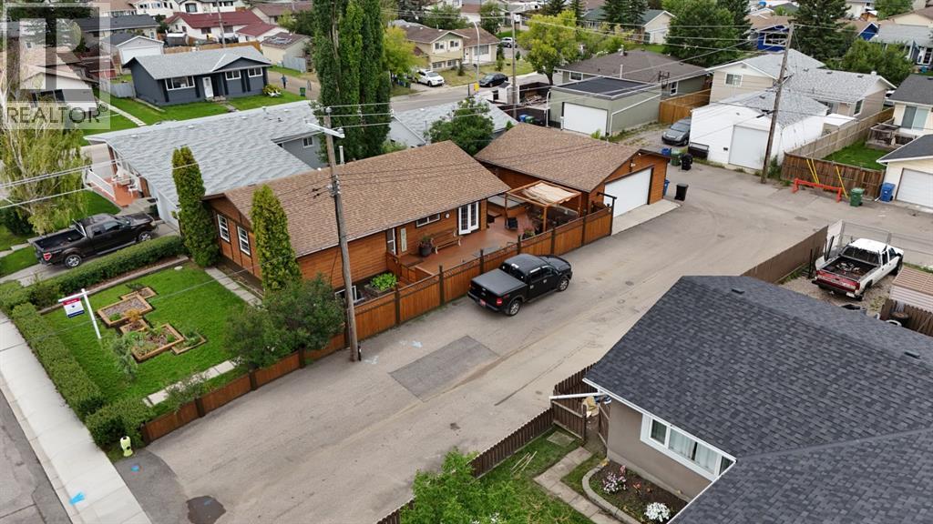 Single Family House Bungalow for Sale in  Penswood Place SE Penbrooke Meadows Calgary 