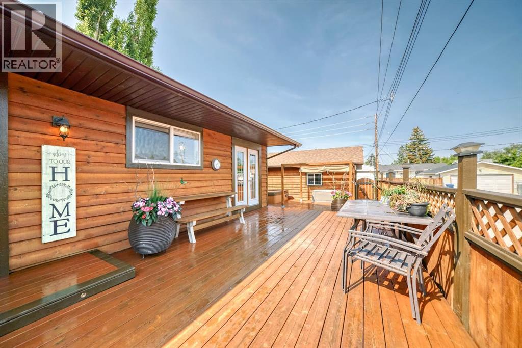 Single Family House Bungalow for Sale in  Penswood Place SE Penbrooke Meadows Calgary 