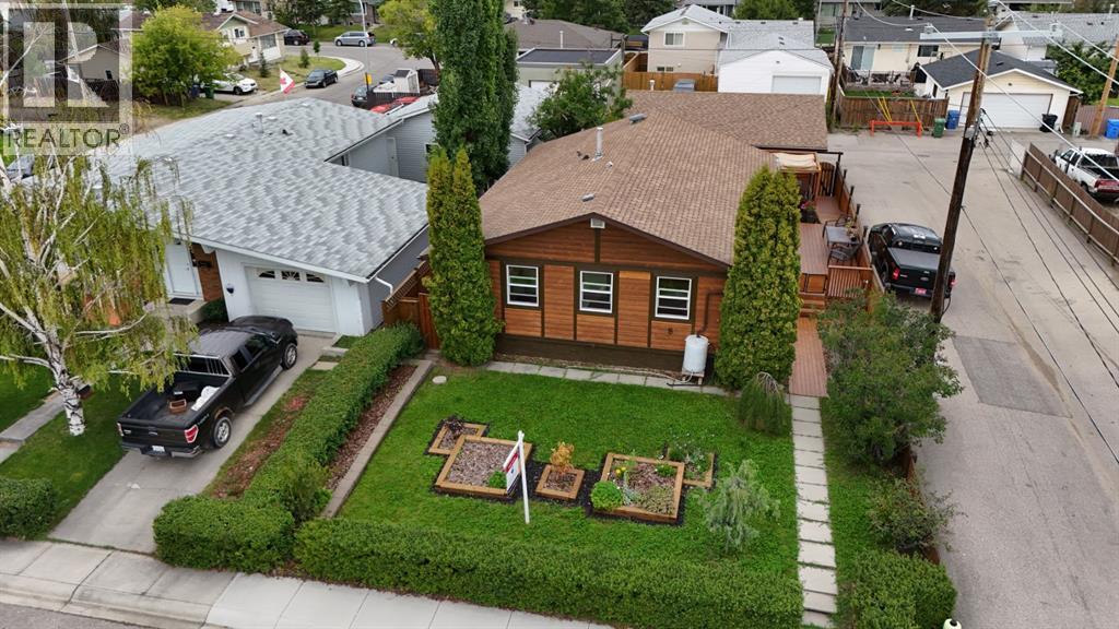 Single Family House Bungalow for Sale in  Penswood Place SE Penbrooke Meadows Calgary 