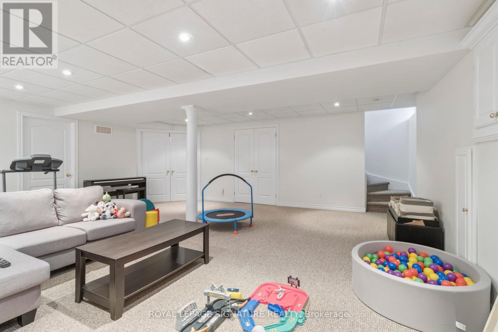 Photo 20 of 38 Royal Amber Crescent, East Gwillimbury ON