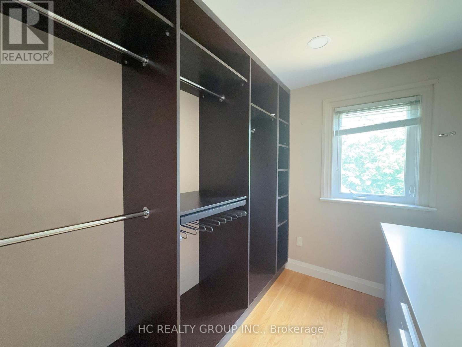 Photo 10 of 53 Treverton Drive, Toronto ON