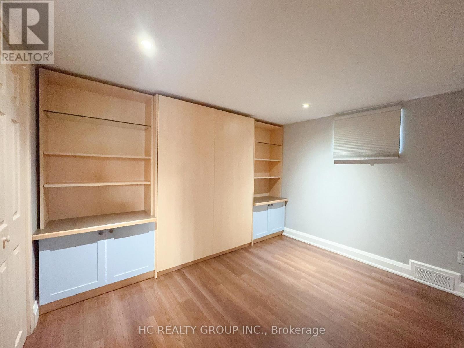 Photo 14 of 53 Treverton Drive, Toronto ON