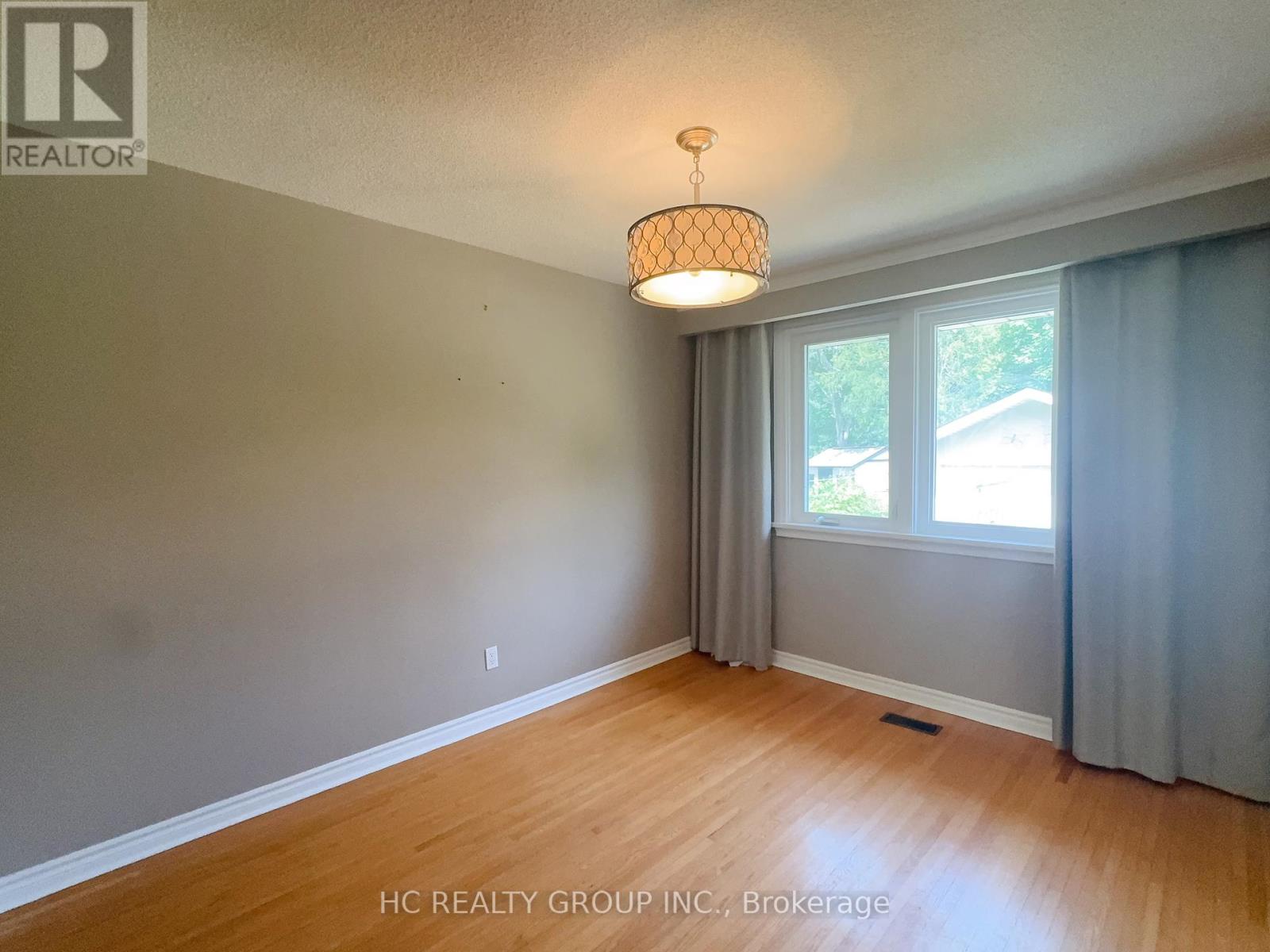 Photo 5 of 53 Treverton Drive, Toronto ON