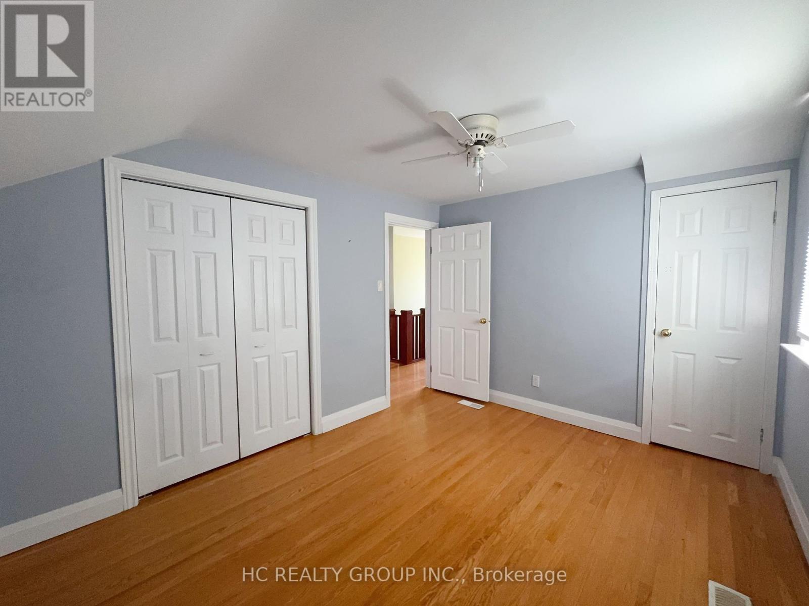 Photo 8 of 53 Treverton Drive, Toronto ON