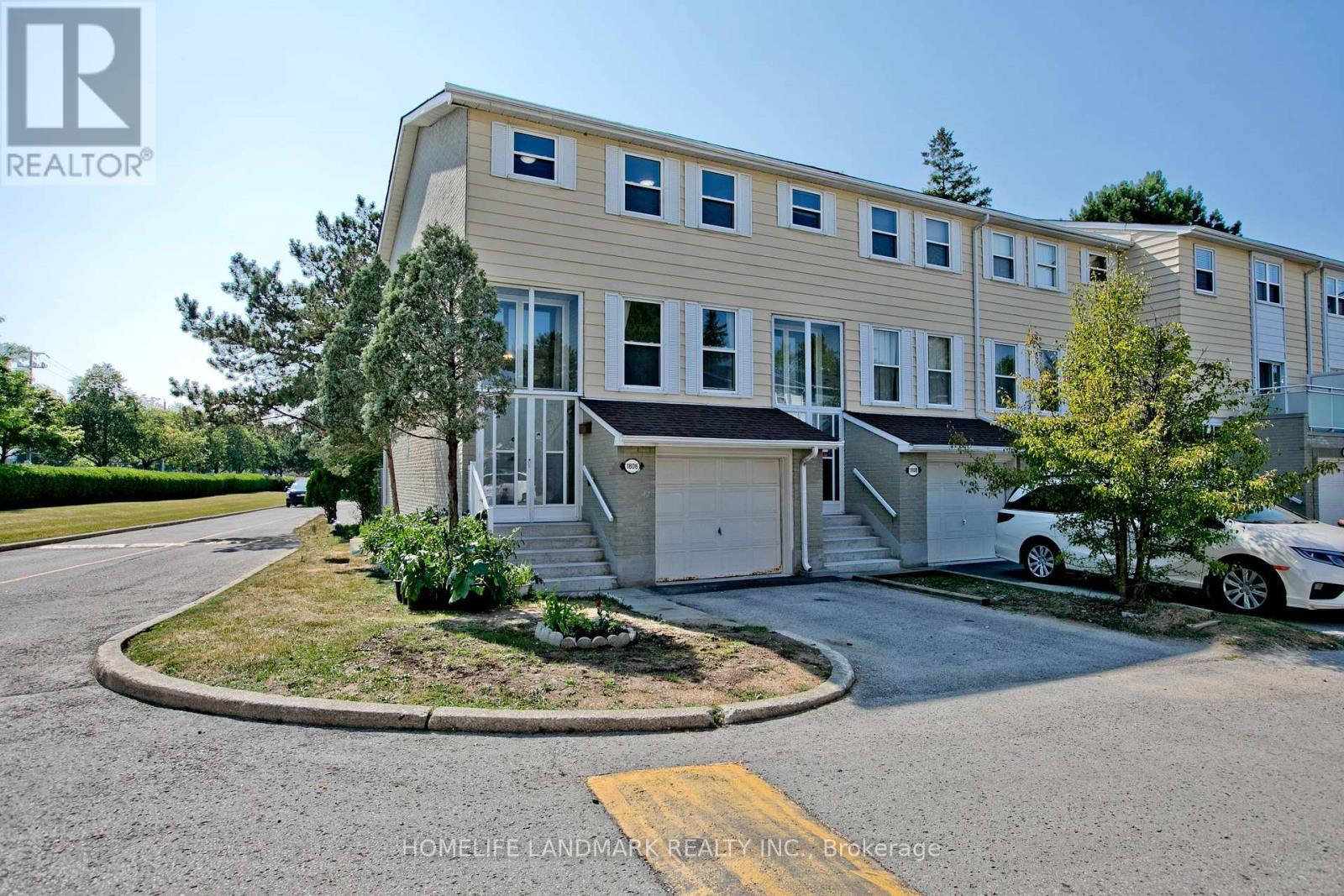 Photo 17 of 1806 John Street, Markham ON