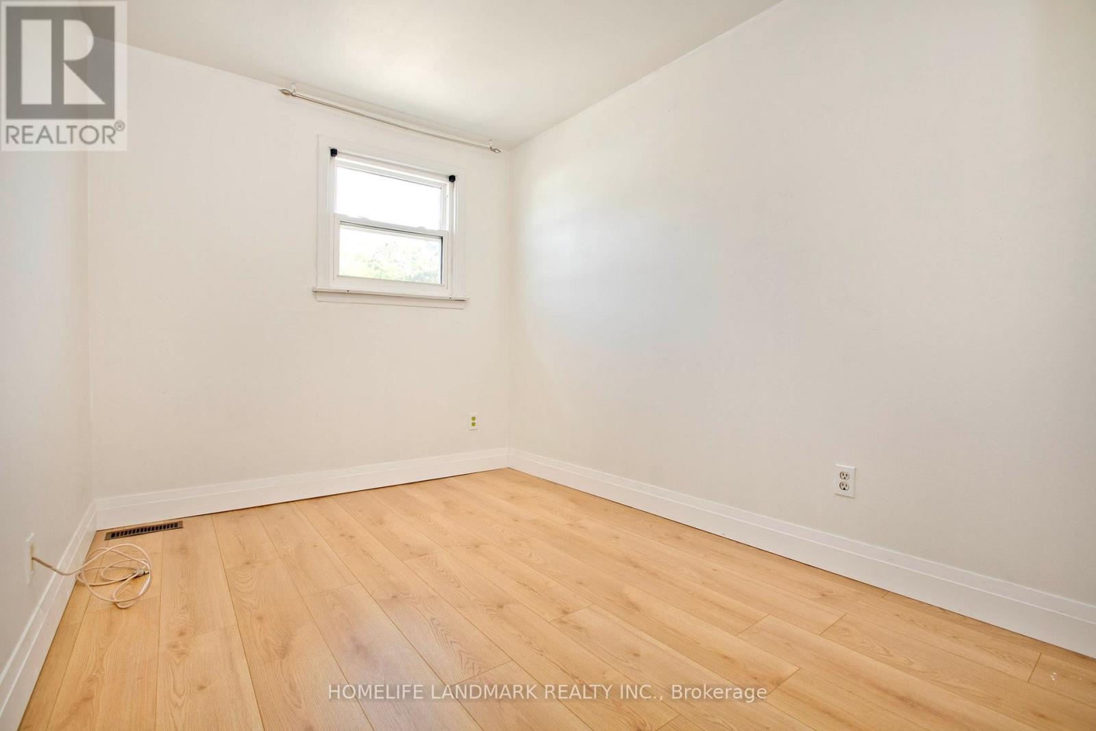 Photo 7 of 1806 John Street, Markham ON
