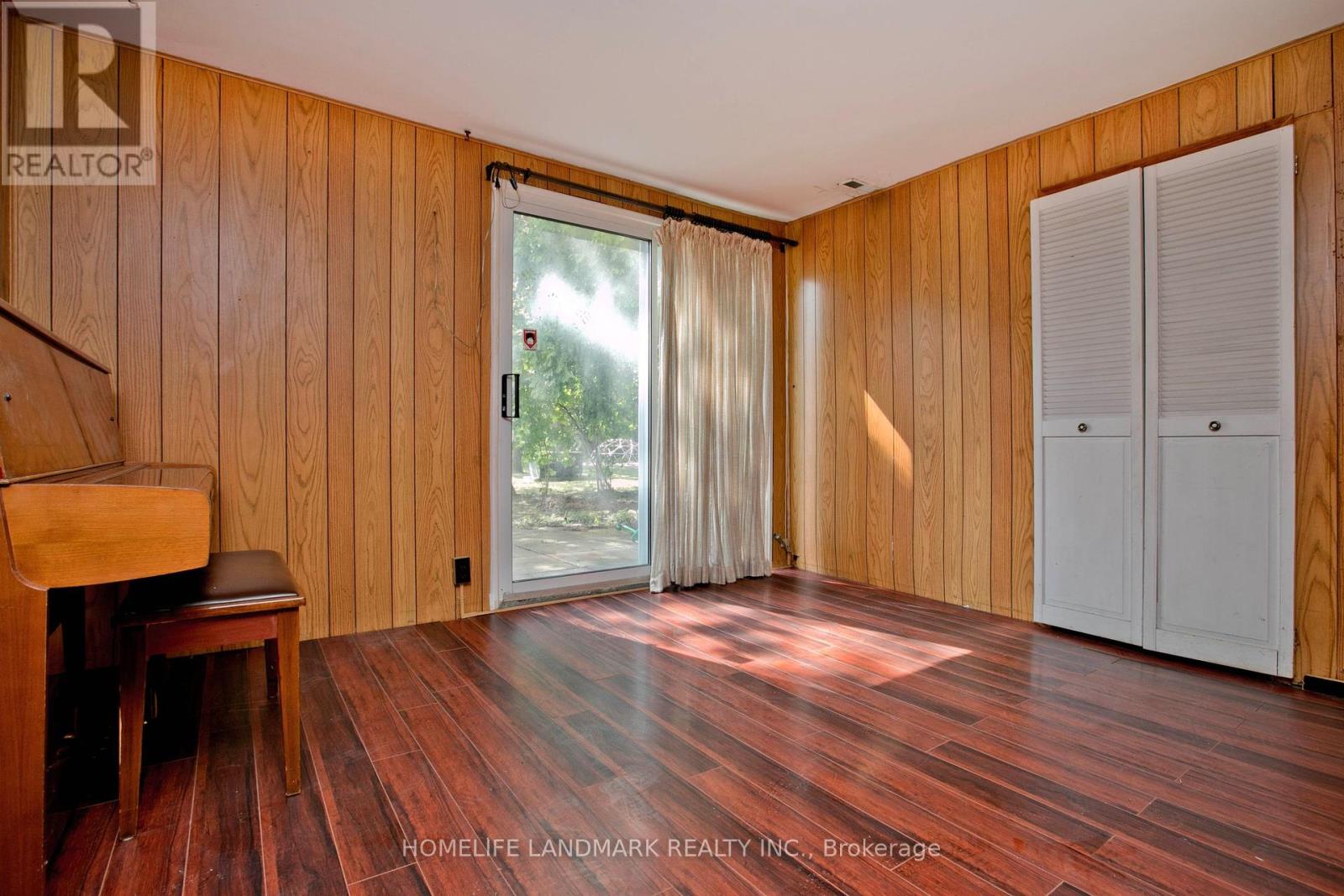 Photo 1 of 1806 John Street, Markham ON