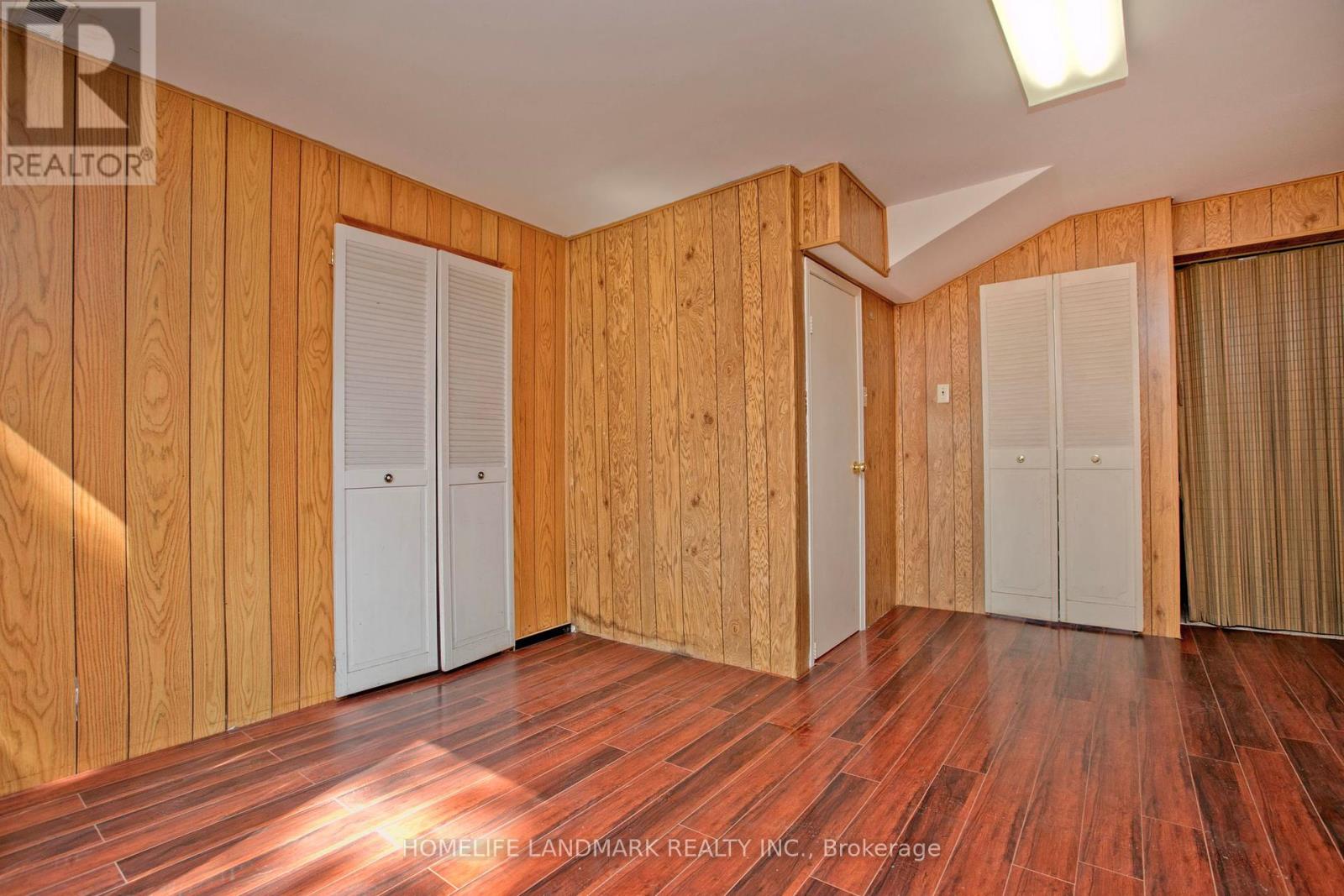 Photo 4 of 1806 John Street, Markham ON