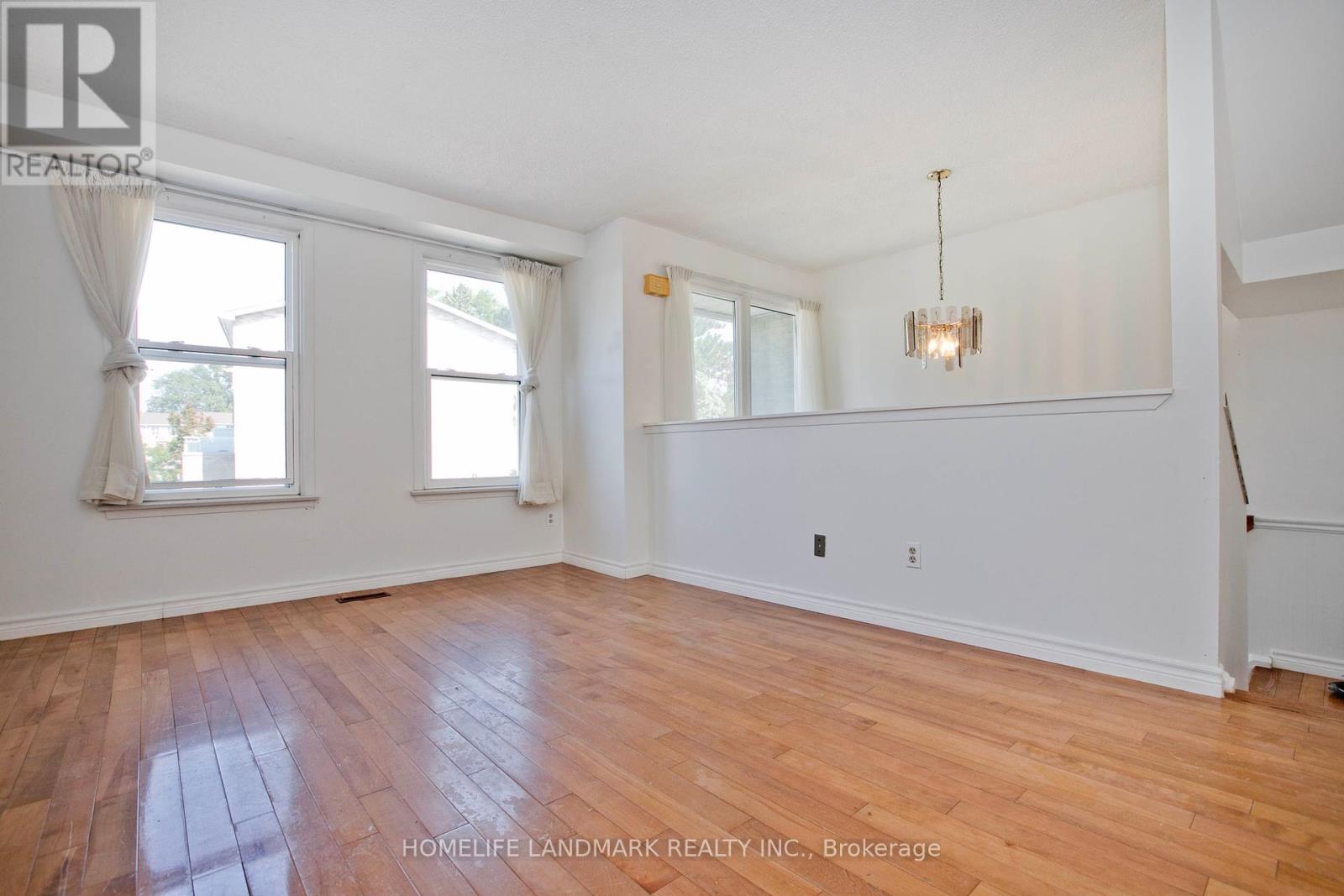 Photo 18 of 1806 John Street, Markham ON