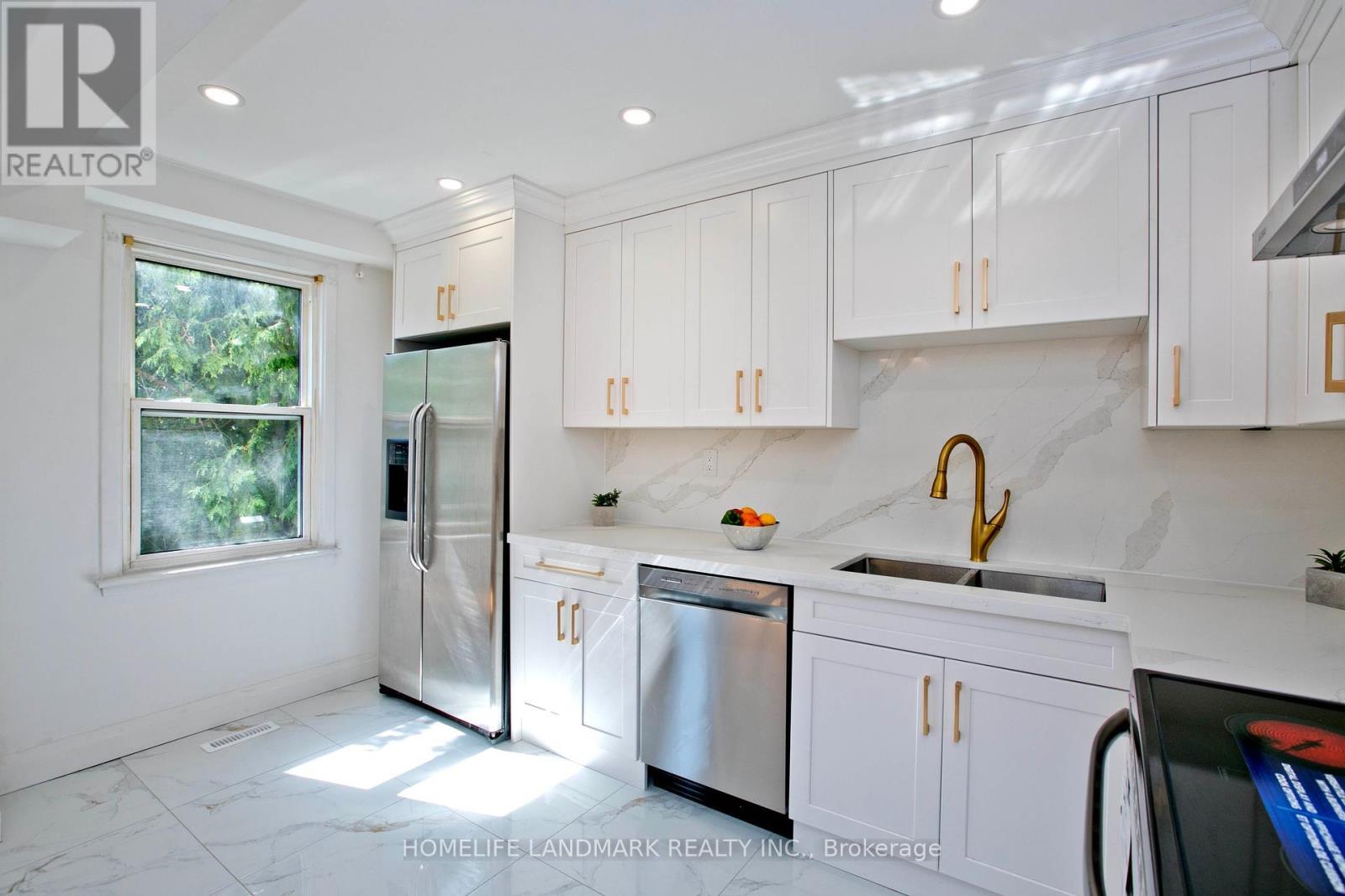 Photo 11 of 1806 John Street, Markham ON