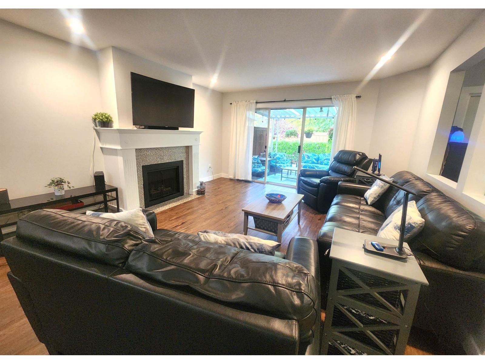 Photo 10 of 44 8889 212 Street, Langley BC