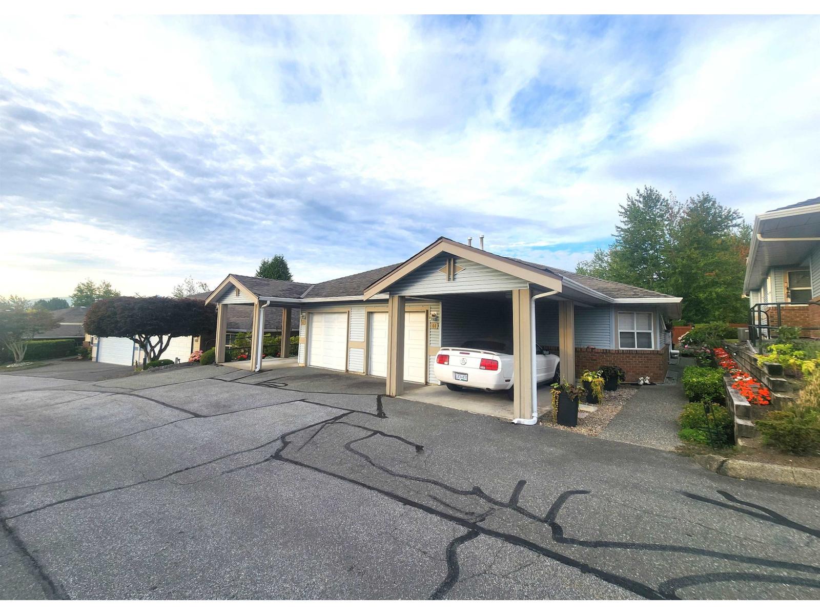 Photo 2 of 44 8889 212 Street, Langley BC