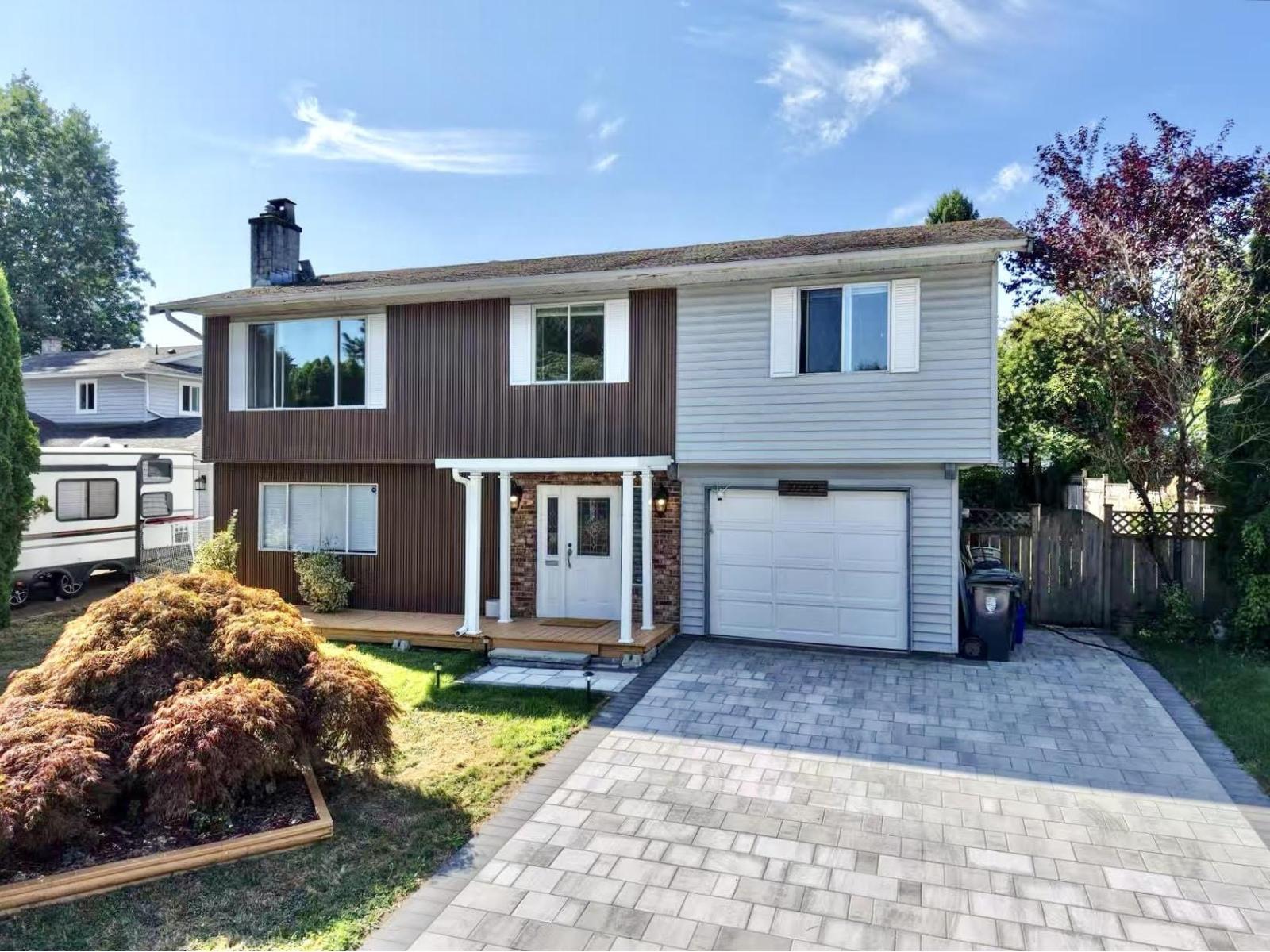 Photo 1 of 21218 93 Avenue, Langley BC