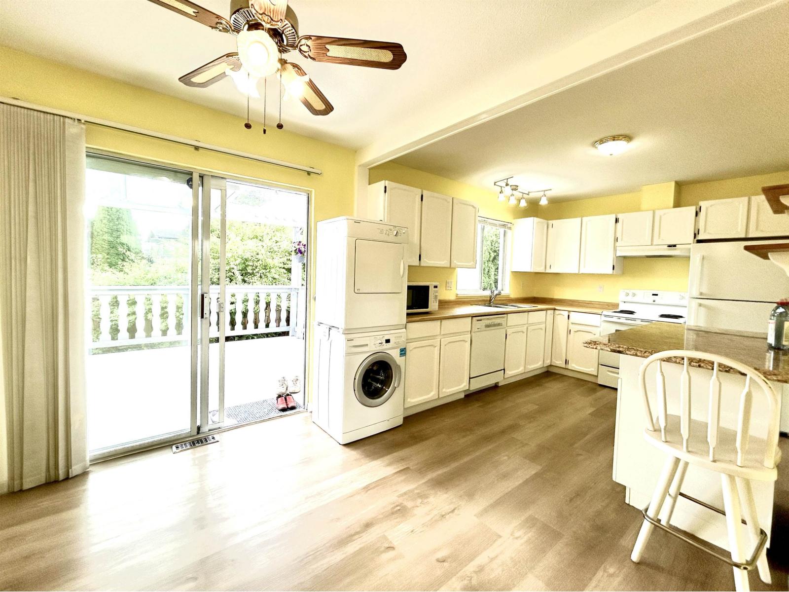 Photo 7 of 21218 93 Avenue, Langley BC