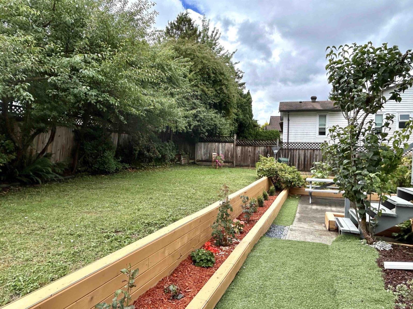 Photo 35 of 21218 93 Avenue, Langley BC