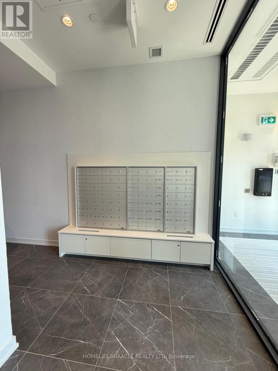 Photo 31 of 209 6 Chartwell Road S, Toronto ON
