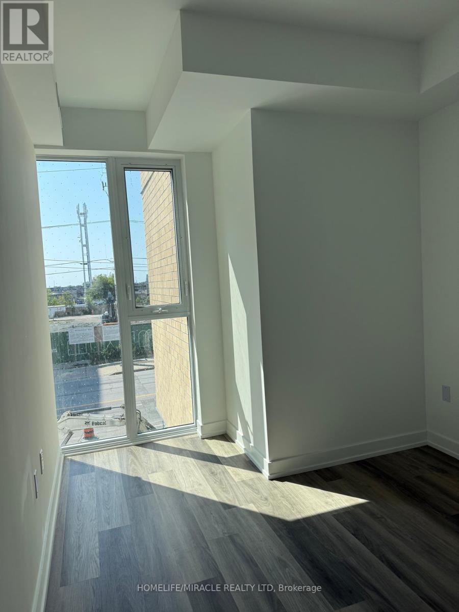 Photo 29 of 209 6 Chartwell Road S, Toronto ON