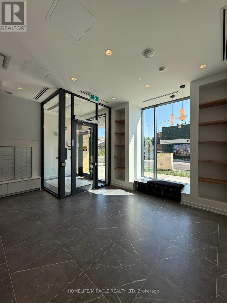 Photo 17 of 209 6 Chartwell Road S, Toronto ON