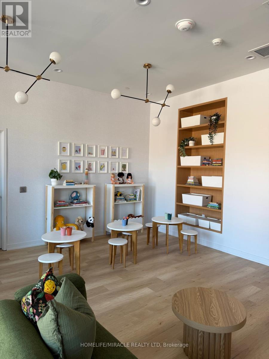 Photo 26 of 209 6 Chartwell Road S, Toronto ON