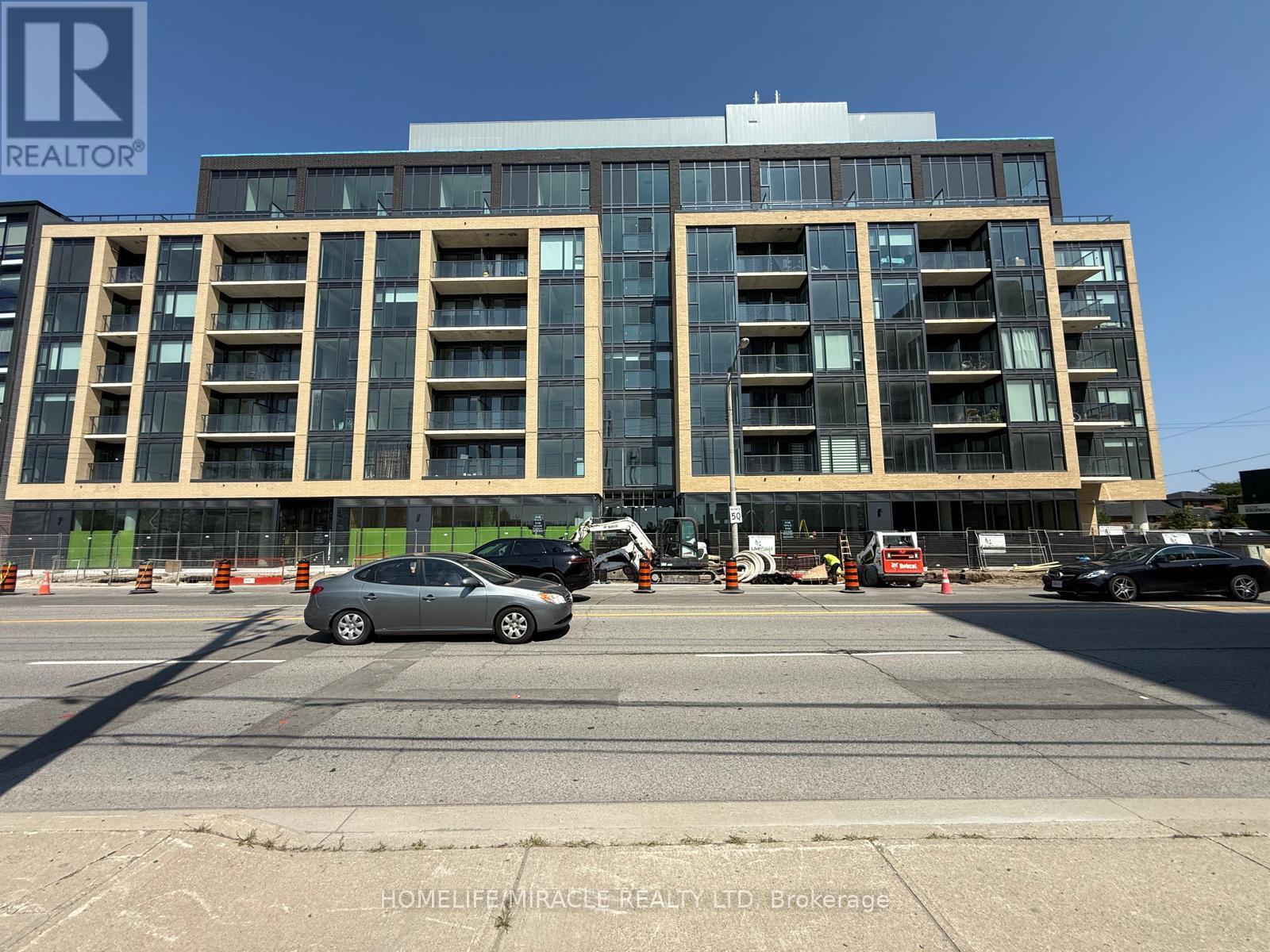 Photo 20 of 209 6 Chartwell Road S, Toronto ON