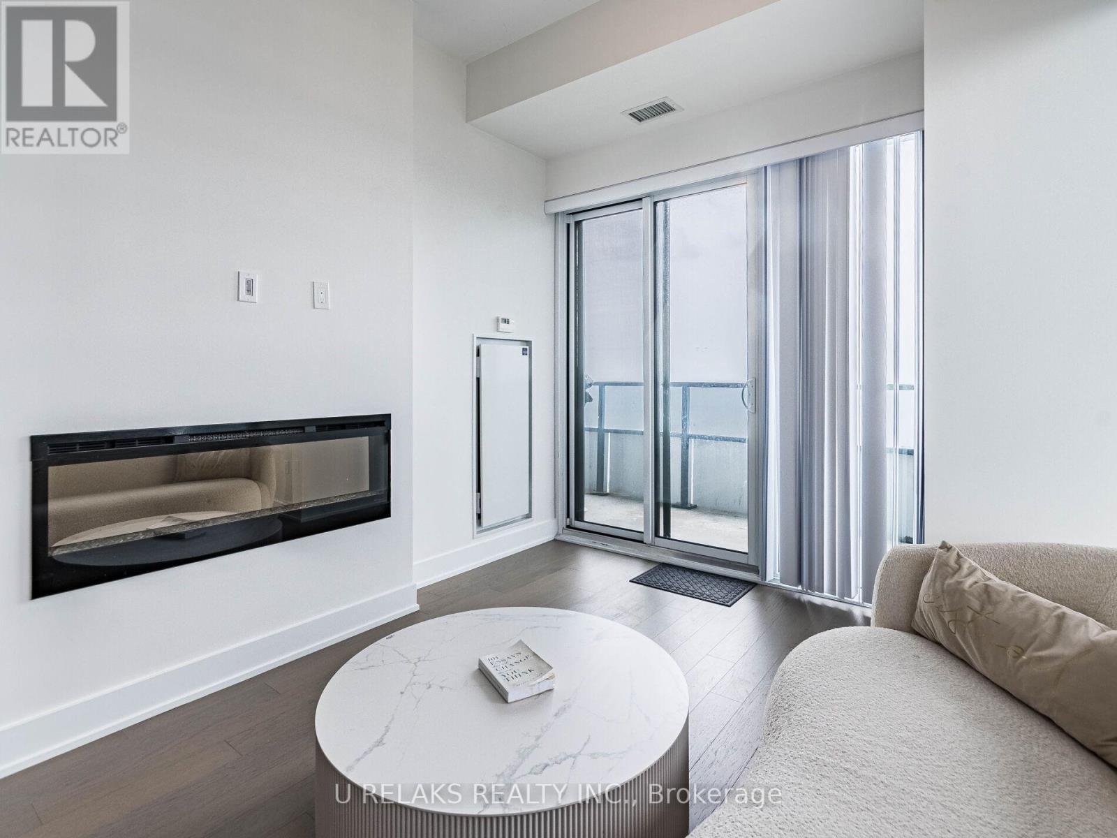 Photo 12 of 4701 20 Shore Breeze Drive, Toronto ON