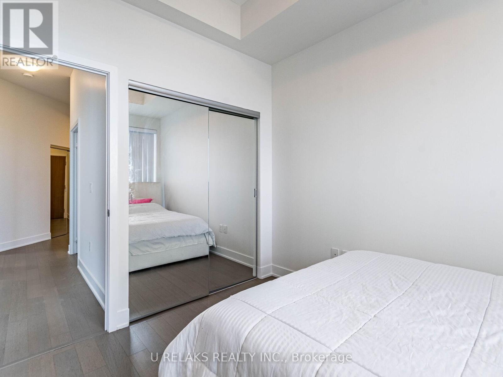 Photo 17 of 4701 20 Shore Breeze Drive, Toronto ON