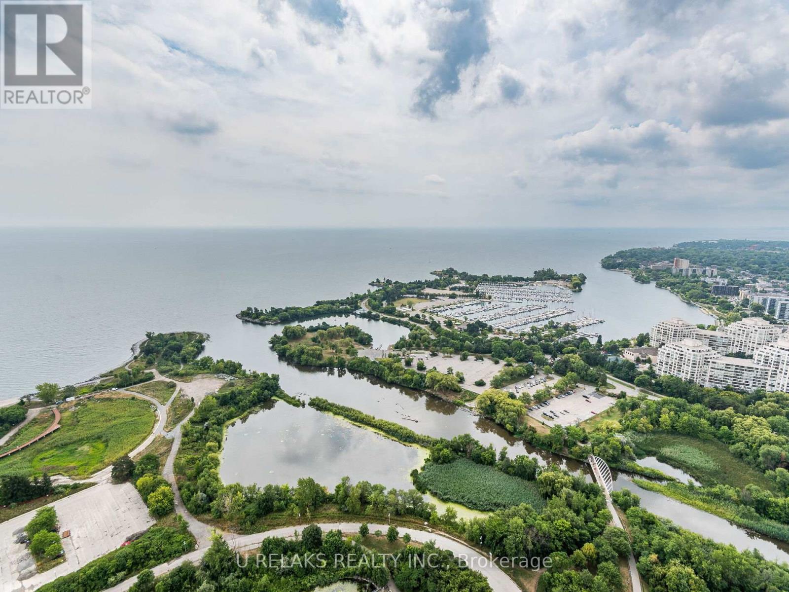 Photo 25 of 4701 20 Shore Breeze Drive, Toronto ON