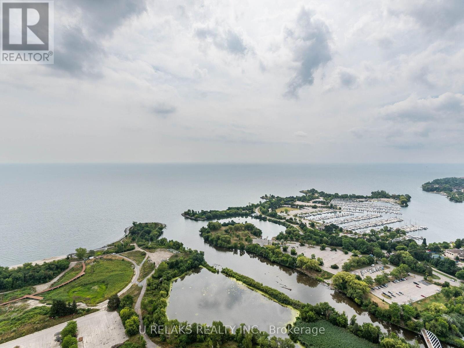 Photo 30 of 4701 20 Shore Breeze Drive, Toronto ON