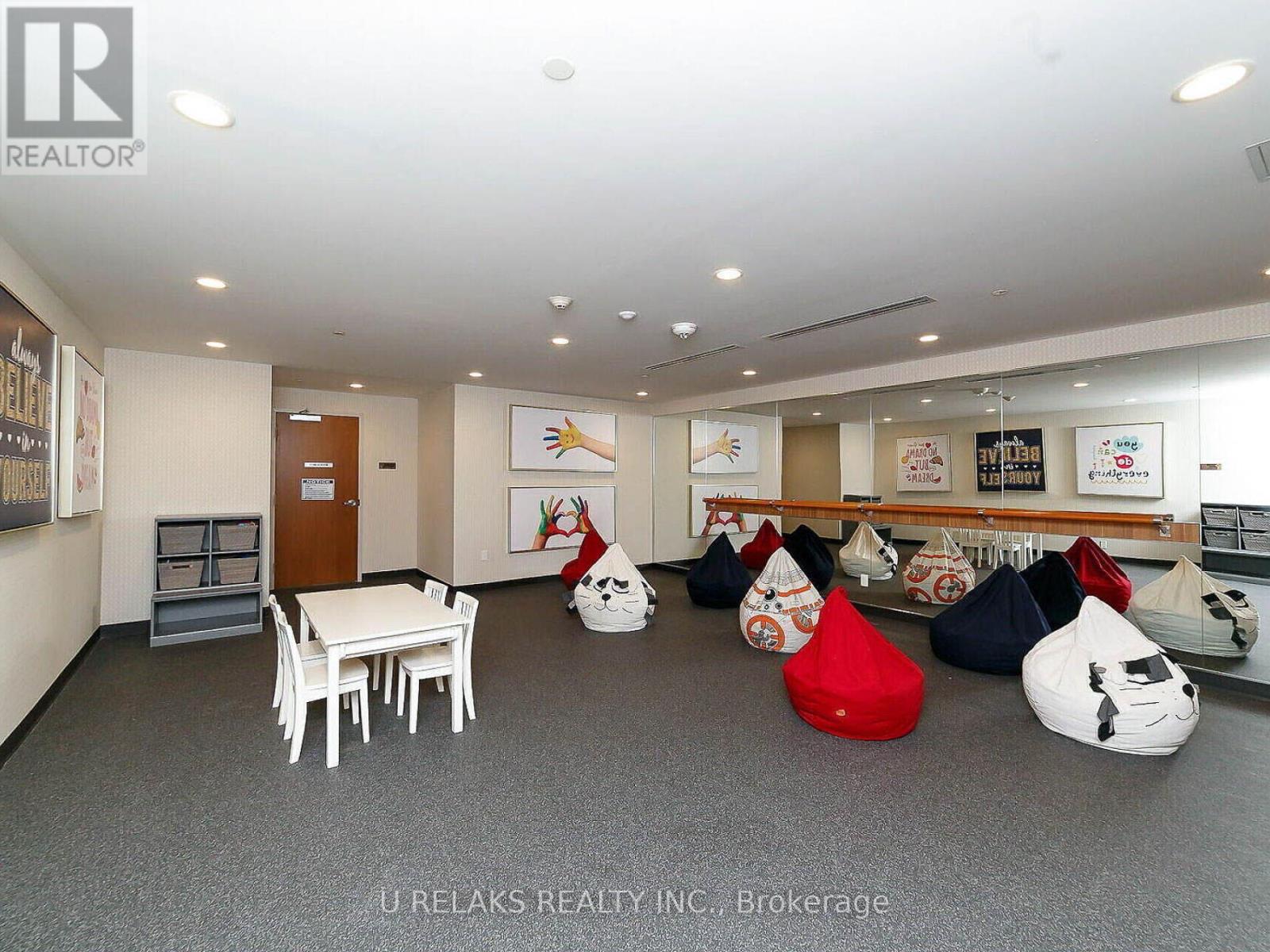 Photo 38 of 4701 20 Shore Breeze Drive, Toronto ON